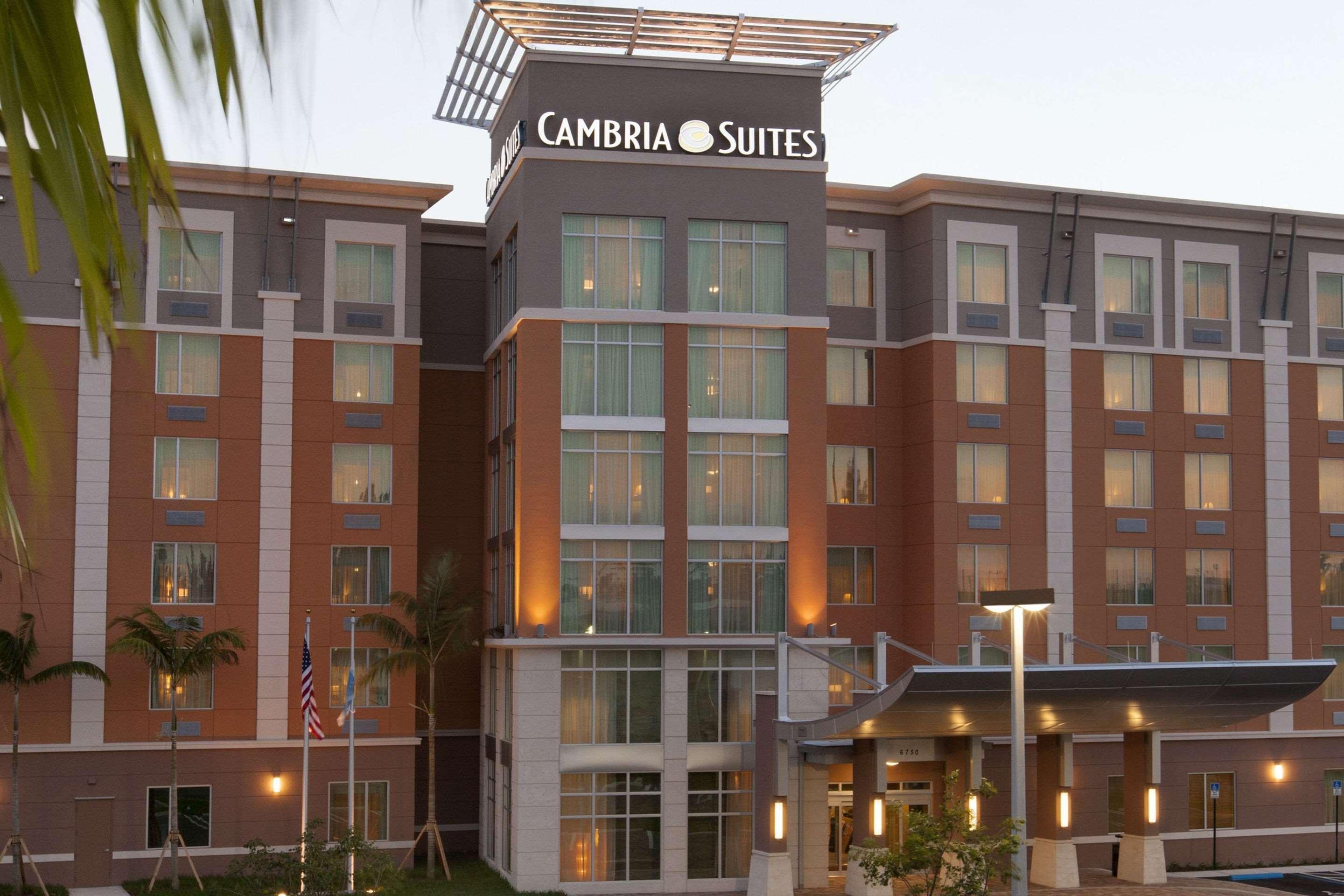 Cambria Hotel Miami Airport - Blue Lagoon Exteriér fotografie
