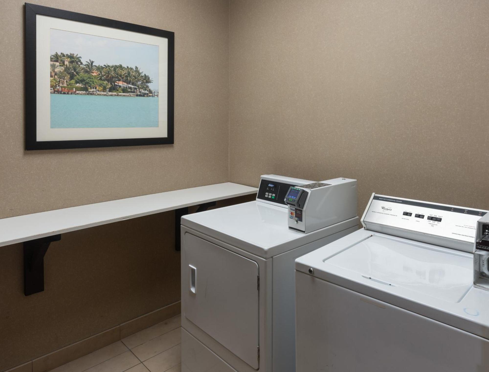 Holiday Inn Express Miami Airport-Blue Lagoon Area By Ihg Miami Springs Exteriér fotografie