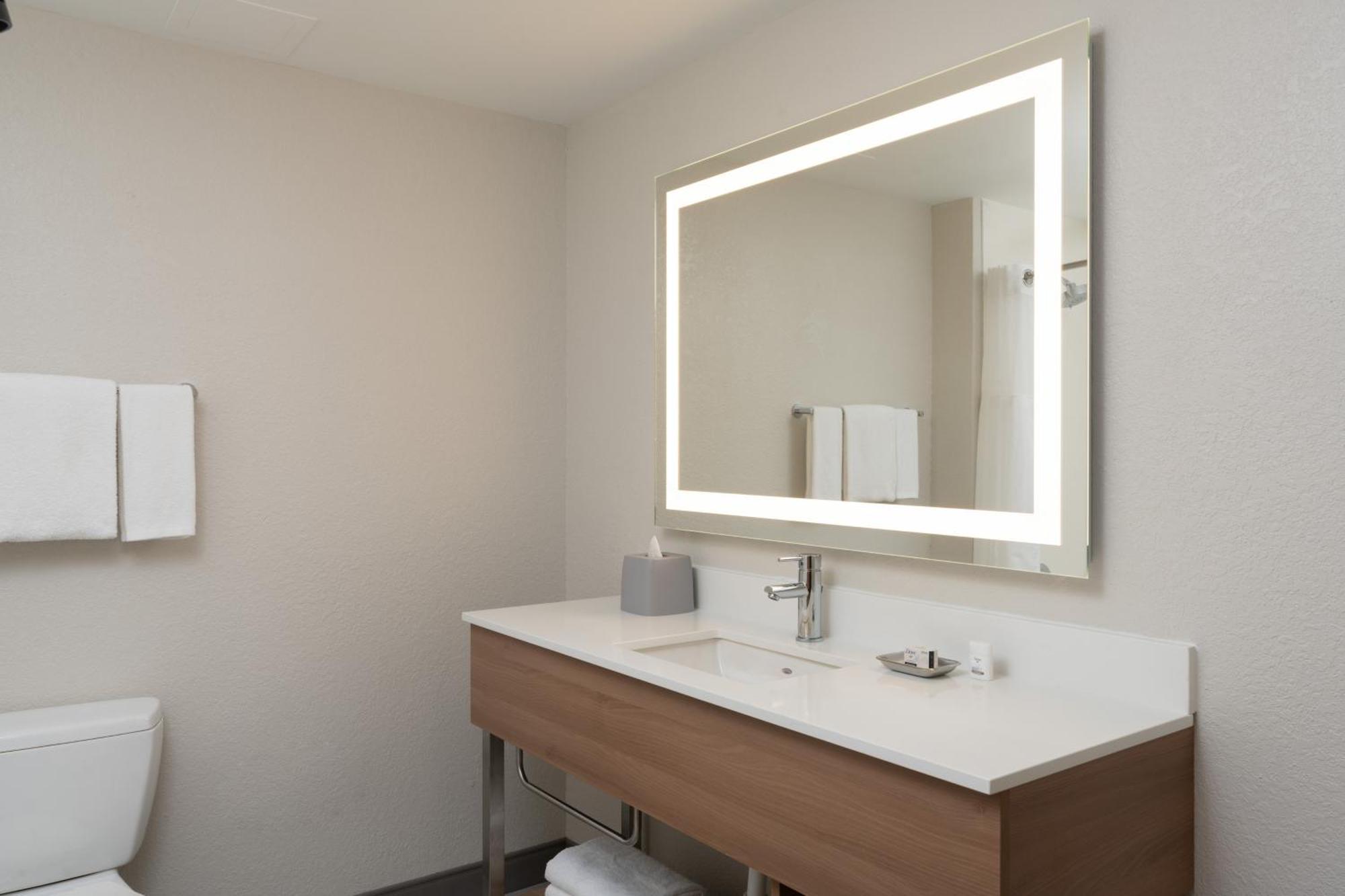 Holiday Inn Express Miami Airport-Blue Lagoon Area By Ihg Miami Springs Exteriér fotografie